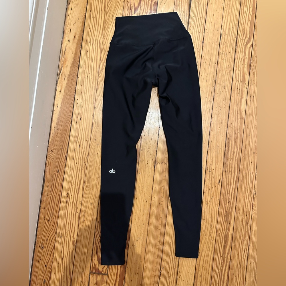 ALO High-Waist Airlift Legging - Picture 9 of 11